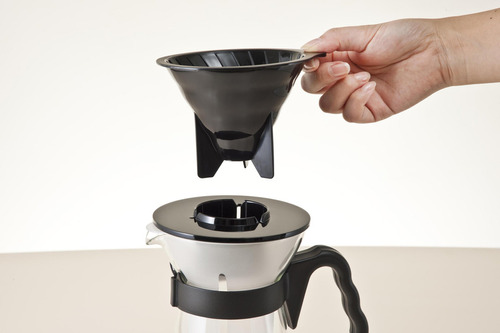 Hario V60 Fretta Cafetera Caliente Y Helada, 23.7 fl Oz, . Color Negro - Imagen 4
